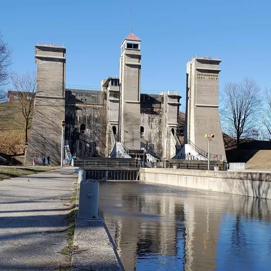 A close up of the canal leading to the boat lift lock, a large grey structure