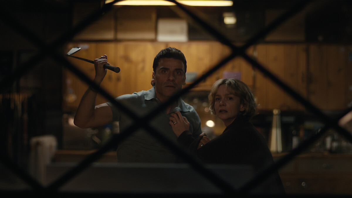 Beef. (L to R) Oscar Isaac as Josh Martin, Carey Mulligan as Lindsay Crane-Martin in episode 201 of Beef. Cr. Courtesy of Netflix © 2026