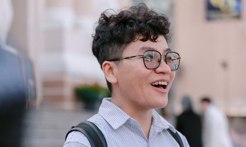 Experience Saigon Through The Eyes Of A Music Lover With Local - Sam (English Guide)