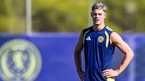 Robbie Ure training with the Scotland squad