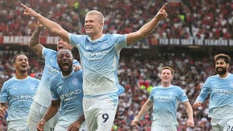 Erling Haaland scores for Man City