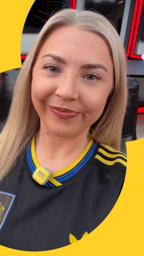 Manchester United fan Beth Tucker