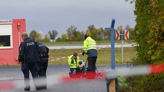 Die Polizei ermittelt nach einem erneuten Sicherheitsvorfall am Flughafen Leipzig/Halle an der Landebahn Nord.