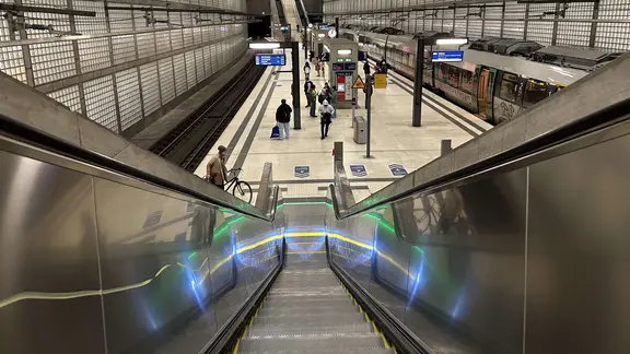 Der fahrbare Mittelpodest ist eine Besonderheit der Rolltreppe.