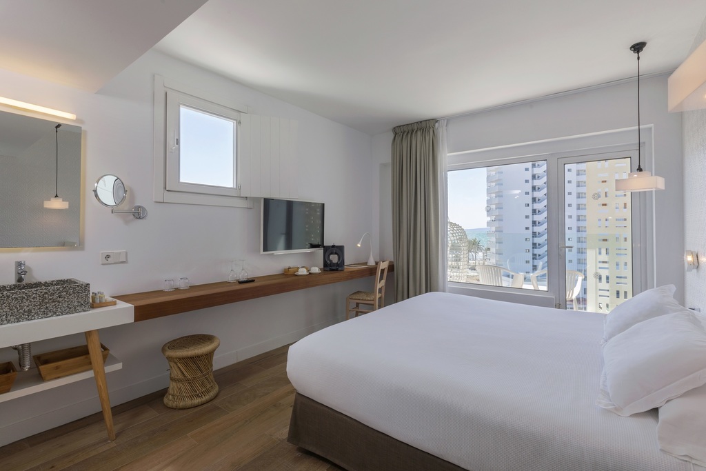 Premium Zimmer Teilblick auf das Meer