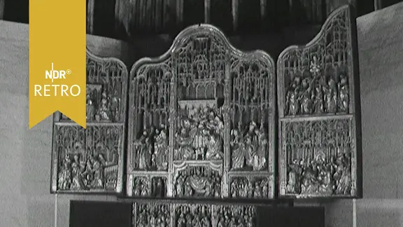 Ausgeklappter Antwerpener Flügelaltar in der Marienkirche in Lübeck (1963)