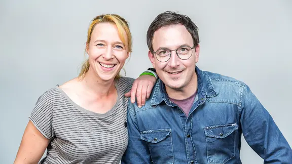 NDR 1 Welle Nord Moderatoren Mandy Schmidt und Horst Hoof