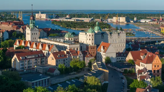 Szczecin (Stettin): Stadtansicht mit Jakobskathedrale (auch Jakobikirche) und Stettiner Schloss, Danzig
