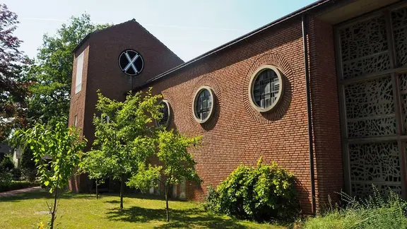 Die Kirche St. Andreas in Ashausen