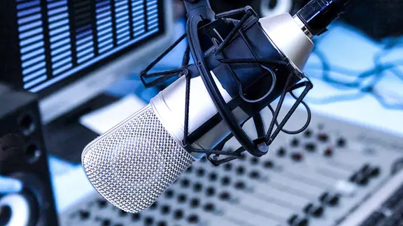 Mikrofon im Radiostudio