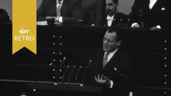 Willy Brand bei der Rede vor dem Bundestag am 05.11.1959.