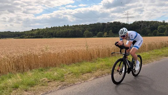 Europameisterin im Para-Cycliung Zeitfahren Marie Quellhorst im Training