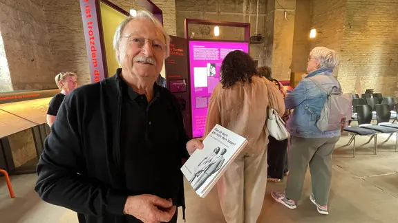 Peter Kurbjuweit ist Sohn eines griechischen Zwangsarbeiters. 