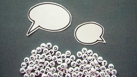 Sprechblasen mit Buchstaben