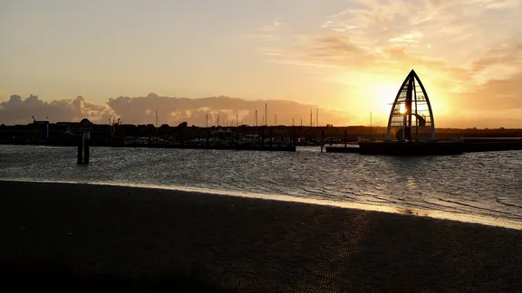 Seezeichen Juist bei Sonnenaufgang