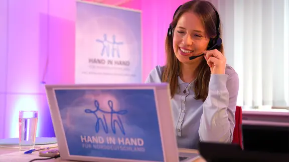 Sängerin Norma bei Hand in Hand