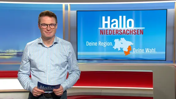 Bertil Starke steht im Hallo Niedersachsen Studio.