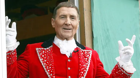 Freddy Quinn im Jahr 2006 im Kostüm eines Zirkusdirektors