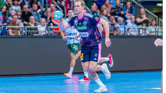 Marian Michaczik (TSV Hannover-Burgdorf) im Spiel gegen Göppingen
