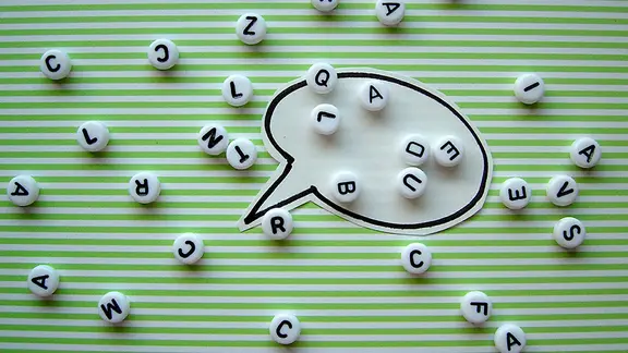Sprechblase mit Buchstaben