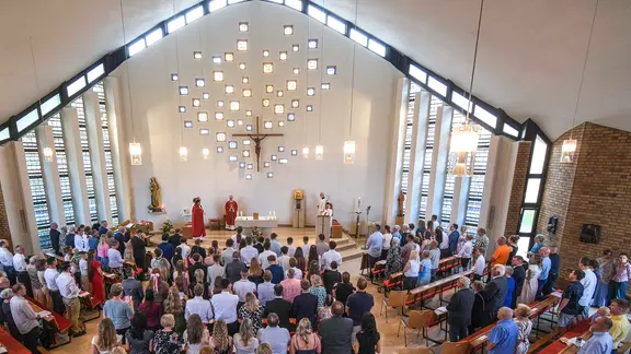 Gottesdienst in der Pfarrkirche St. Josef / St. Lukas in Neubrandenburg
