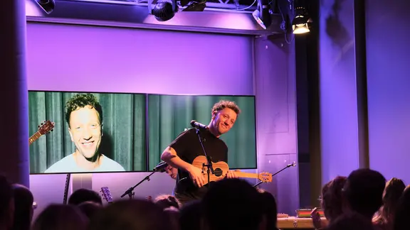 Joris auf der Bühne von stars@NDR 2 Songs and Stories