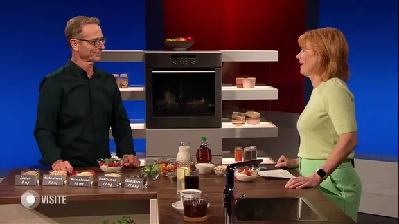 Vera Cordes unterhält sich mit Ernäherungs-Doc Riedl.