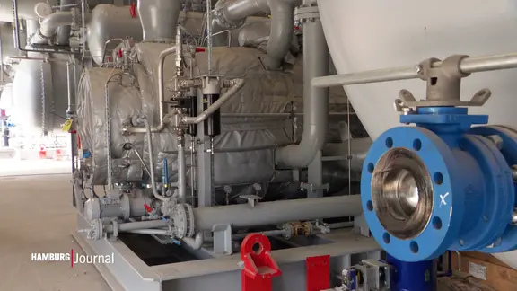 Eine große Wärmepumpen-Anlage in einem Klärwerk.