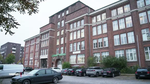 Gebäude der Stiftung Berufliche Bildung in Hamm von außen.