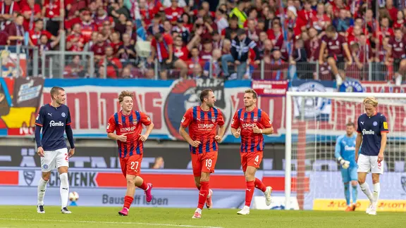 Kiels Spieler reagieren auf einen Gegentreffer