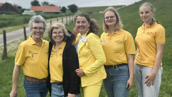 Die Frauen vom KreisLandFrauenverband Wittmund: Ina, Johanna, Etta, Celina und Mailin
