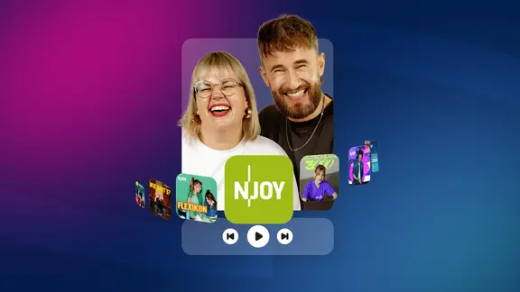 Montage: Martina und Greg aus der N-JOY Morningshow, mit dem Logo von ARD Sounds und Podcast-Covern von N-JOY. 