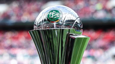 Der DFB-Pokal der Frauen (Quelle: IMAGO / Nico Herbert)