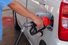 海外で普及する「キャップレス給油口」、果たして日本で根付くのか？ その障壁とは何か