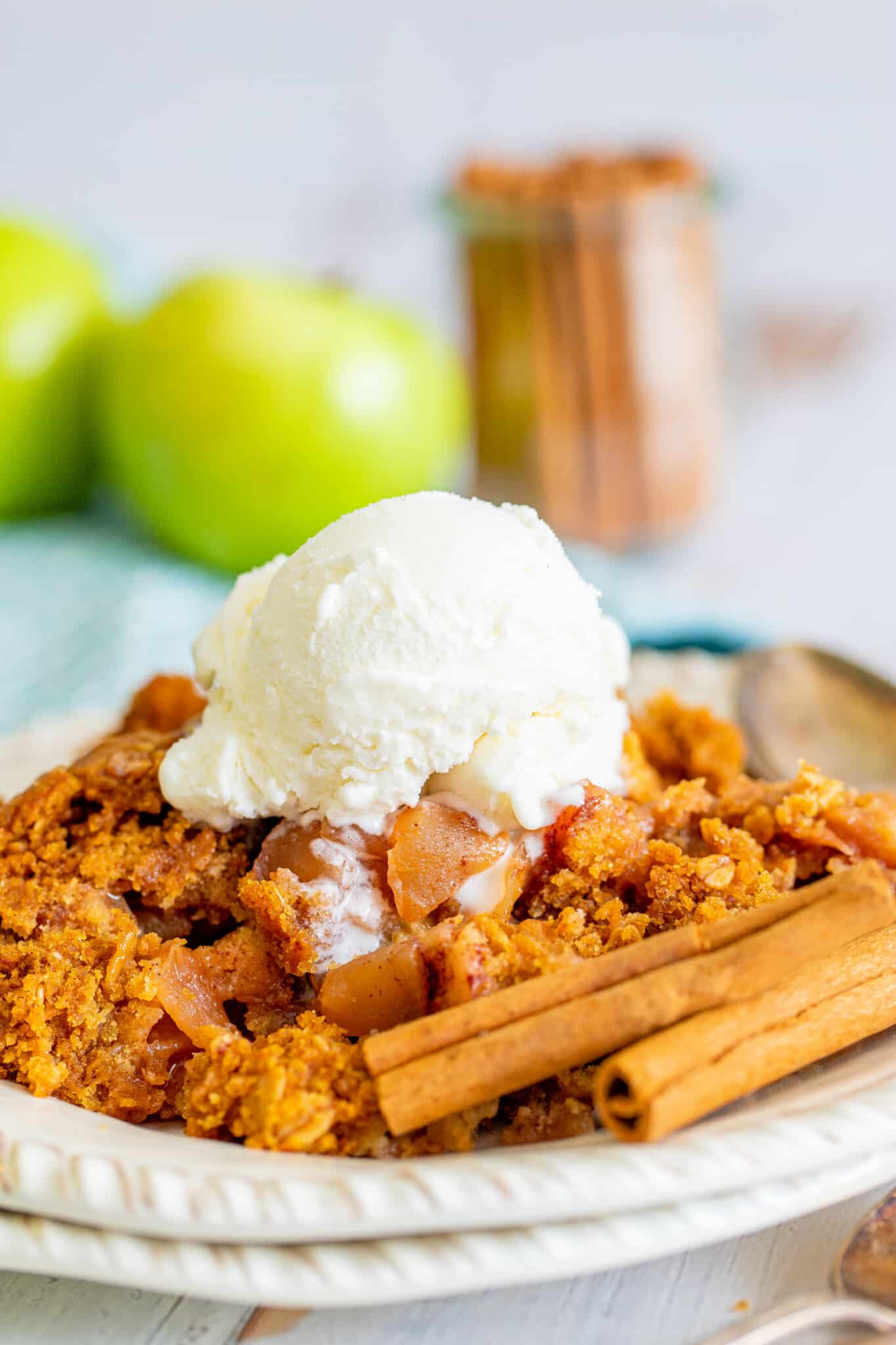 Crockpot Apple Dump Cake Recipe - Crazy for Crust