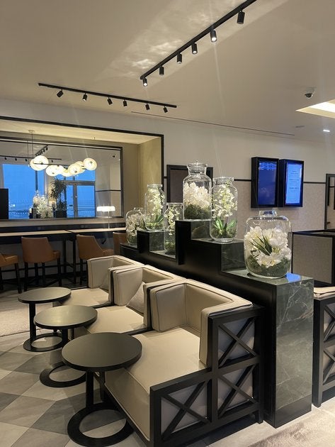 Paris Extime Lounge Review 🇫🇷🥐