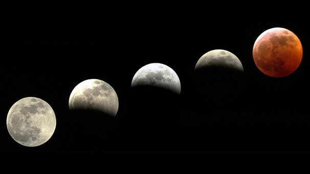 Verlauf der Phasen einer totalen Mondfinsternis, aufgenommen im Jahr 2001 in Bulgarien | Bild: picture-alliance/dpa
