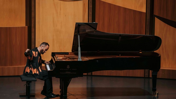 Igor Levit beim Solistenkonzert bei den Salzburger Festspielen 2026. | Bild:  SF/Marco Borrelli