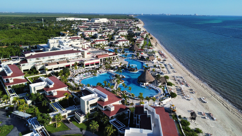 Aerial photograph of Moon Palace Cancun All-Inclusive Resort in Cancun, Quintana Roo, Mexico
