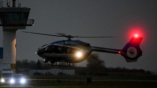 In der Nacht auf Sonntag hat die Polizei in Heilbronn mit einem Hubschrauber nach einer vermissten Frau gesucht (Symbolbild)