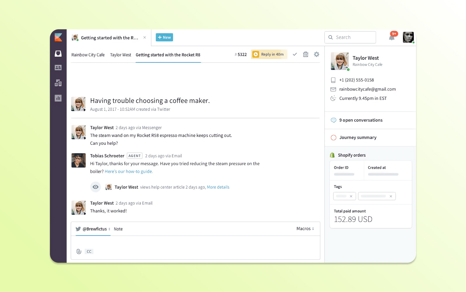 Capture d'écran du logiciel de ticketing helpdesk Kayako avec une assistance multicanale et une interface de ticket conviviale.