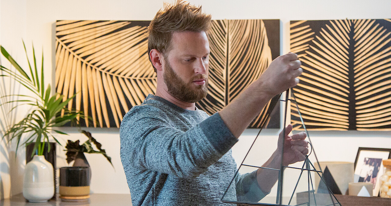How Does Bobby Berk Transform Houses So Quickly on ‘Queer Eye’? Hero Image