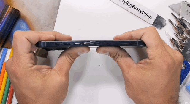 Bendgate Crackgate for iphone 15 pro