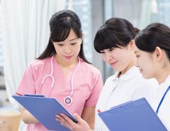 看護学生「実習がキツイ」 その実態に衝撃走る!!