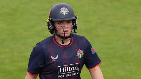 Seren Smale in action for Lancashire