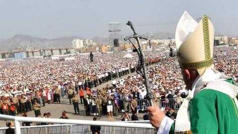 Pope Francis arrives to lead the Holy mass at Las Palmas Air Base , Lima, Peru, 21 January 2018.