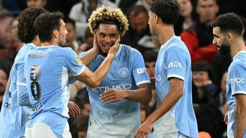 Samba celebrates