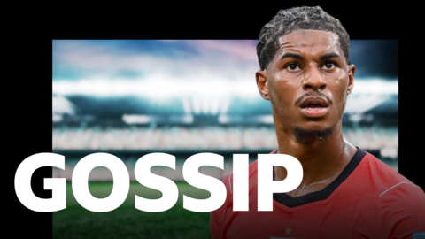 Marcus Rashford behind a gossip graphic