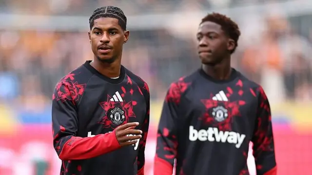 Marcus Rashford and Kobbie Mainoo in training for Manchester United