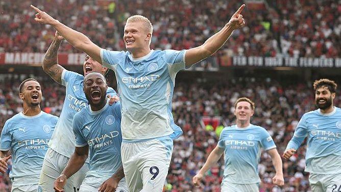 Erling Haaland scores for Man City